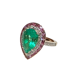 JR0043K - Pear Shaped Columbian Emerald, with Pink Sapphire and Diamond Ring set in 18K Gold Setting