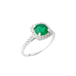 JR0336L - Emerald with Diamond Ring set in 18K White Gold Setting