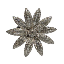 JR0631WK - Diamond Flower Ring Set in 18K White Gold Setting