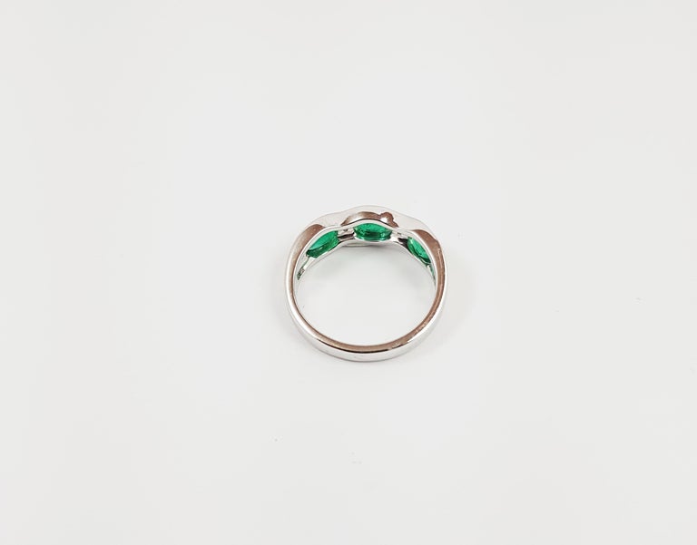 SJ2585 - Emerald with Diamond Ring Set in 18 Karat White Gold Settings