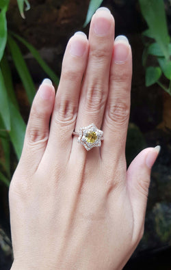 JR0107O - Yellow Sapphire & Diamond Ring Set in 18 Karat White Gold Setting