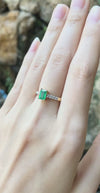 JR0616W - Emerald & Diamond Ring Set in 18 Karat Gold Setting