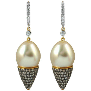 JE0298S - South Sea Pearl with Diamond  Earrings Set in 18 Karat Gold Setting