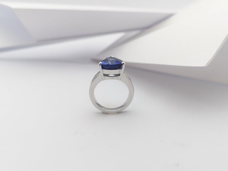 SJ1232 - GIA Certified 7cts Ceylon Blue Sapphire with Diamond Ring Set in Platinum