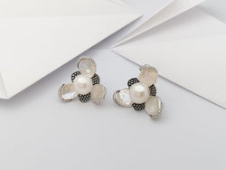 JE0085Q - Fresh Water Pearl & Brown Diamond Earring Set in 18 Karat White Gold Setting