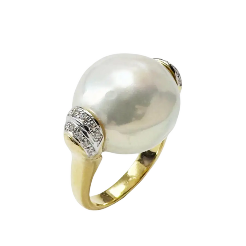JR0546L - Fresh Water Pearl with Diamond Ring set in 18K Gold Setting