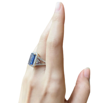 JR0369L - Ceylon Blue Sapphire with Diamond Ring set in 18K Gold Setting