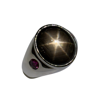 JR0112K - Black Star Sapphire with Ruby Ring Set in Platinum Setting