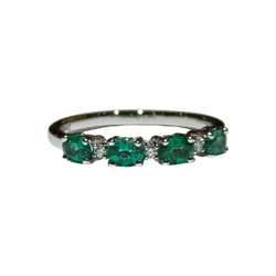 JR0131K - Emerald with Diamond Ring Set in 18K White Gold Setting