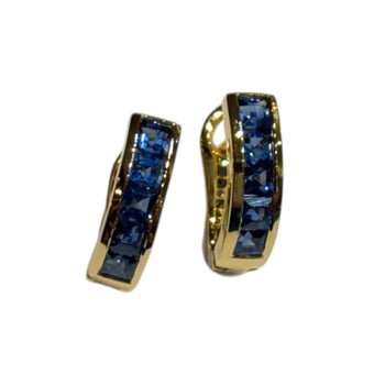 JE0114K - Blue Sapphire Small Hoop Earrings Set in 18K Gold Setting