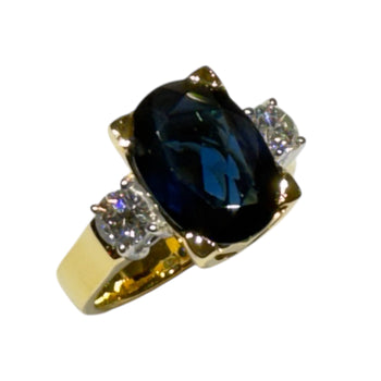 JR0252K - Blue Sapphire with Diamond Ring Set in 18K Gold Setting