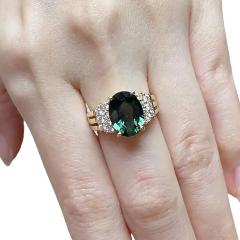 JR0255M - Green Sapphire with Diamond Ring set in 18K Gold Setting