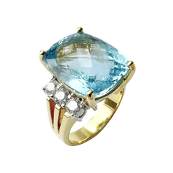 JR0267M - Cushion Aquamarine with Diamond Ring set in 18K Gold Setting