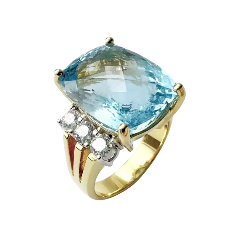 JR0267M - Cushion Aquamarine with Diamond Ring set in 18K Gold Setting