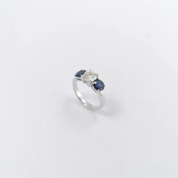 JR0069L - Diamond and Blue Sapphire Ring set in 18K White Gold Setting