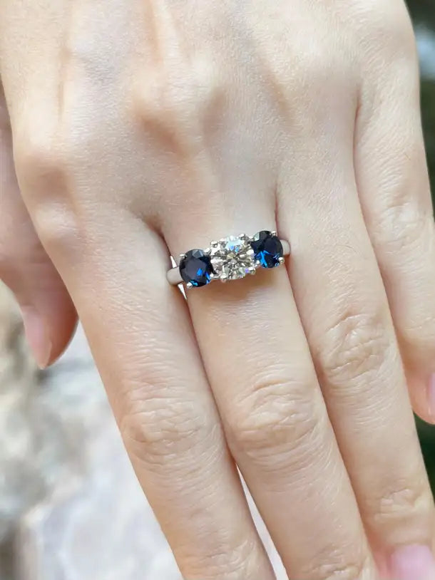 JR0069L - Diamond and Blue Sapphire Ring set in 18K White Gold Setting
