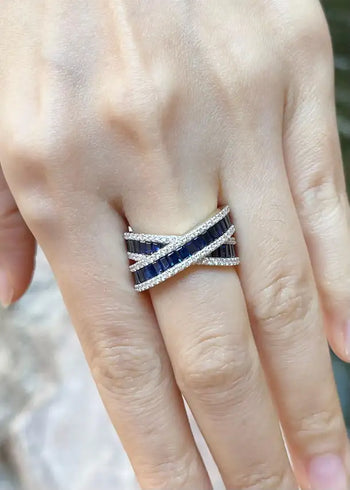 JR0685L - Blue Sapphire with Diamond Ring set in 18K Gold Setting