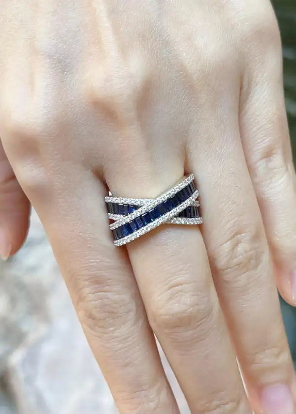 JR0685L - Blue Sapphire with Diamond Ring set in 18K Gold Setting