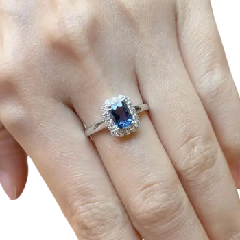 JR0008K - Blue Sapphire with Diamond Ring set in 18K White Gold Setting