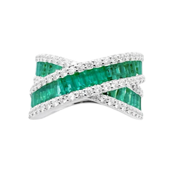 JR0174M - Emerald with Diamond Ring set in 18K White Gold Setting