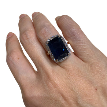 JR0289K - Emerald Cut Blue Sapphire with Diamond Ring set in 18K Gold Setting