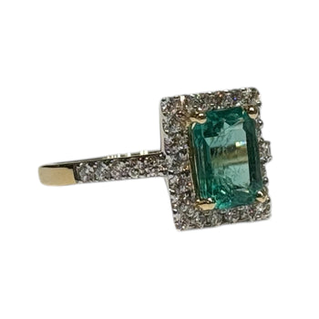 JR0293K - Emerald with Halo Diamond Ring Set in 18K Gold Setting