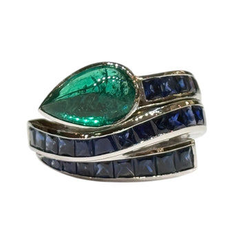 JR0306K - Cabuchon Emerald with Blue Sapphire Ring Set in 18K White Gold Setting
