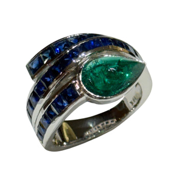 JR0306K - Cabuchon Emerald with Blue Sapphire Ring Set in 18K White Gold Setting