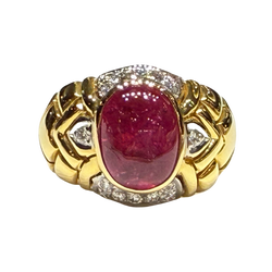 JR0538MK - Cabuchon Ruby and Diamond Ring Set in 18K Gold Setting