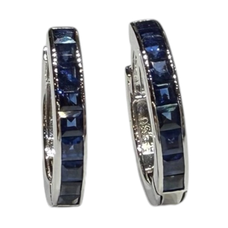 JE0253K - Blue Sapphire Hoop Earrings Set in 18K White Gold Setting