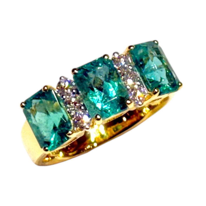 JR0367K - Emerald with Diamond Ring Set in 18K Gold Setting