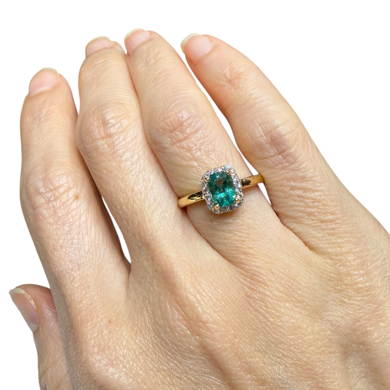 JR0371K - Emerald with Diamond Ring Set in 18K Gold Setting