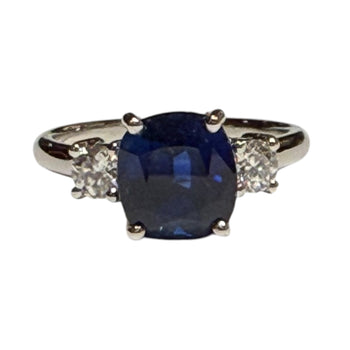 JR0292M - Royal Blue Cylon Sapphire with Diamond Ring Set in Platinum Setting