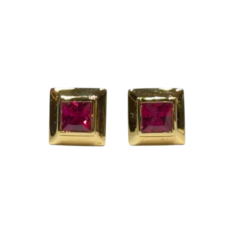 JE0273K - Ruby Earrings Set in 18K Gold Setting