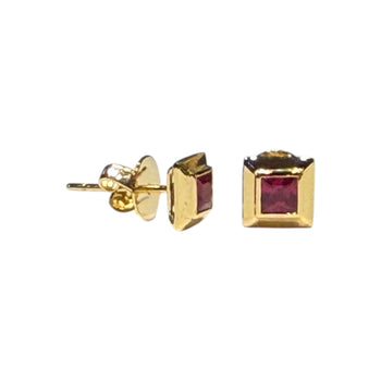 JE0273K - Ruby Earrings Set in 18K Gold Setting