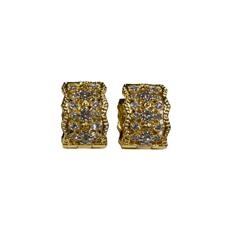 JE0285K - Diamond Filigree Huggie Earrings Set in 18K Gold Setting