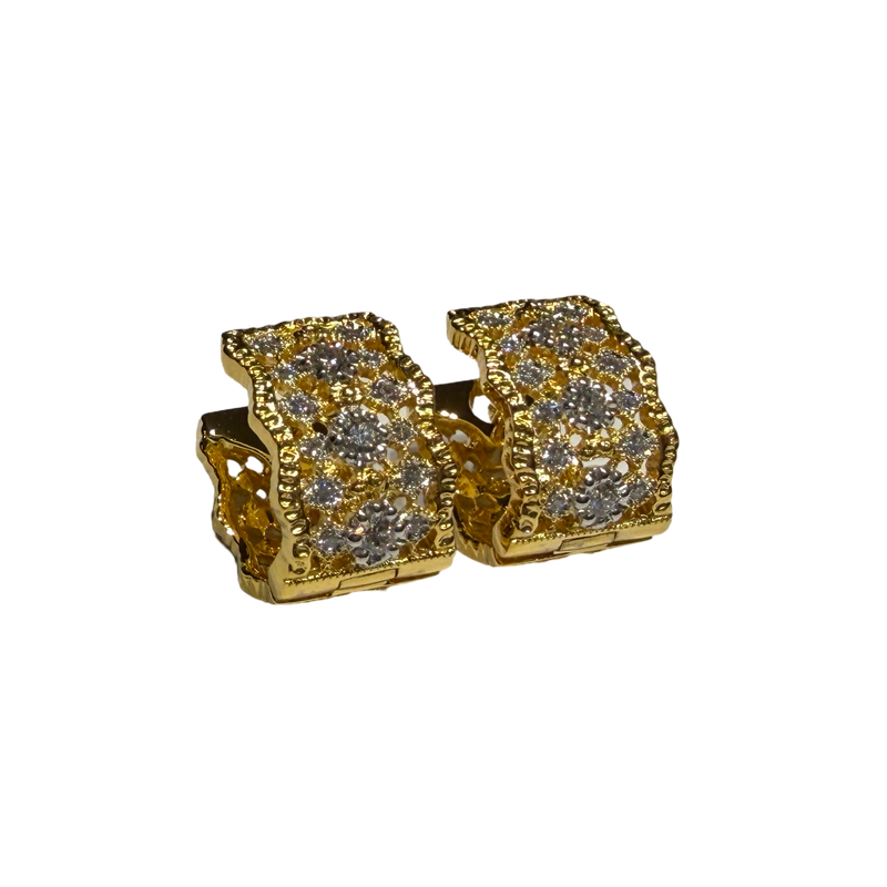 JE0285K - Diamond Filigree Huggie Earrings Set in 18K Gold Setting