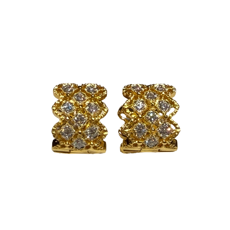 JE0286K - Diamond Filigree Huggie Earrings Set in 18K Gold Setting