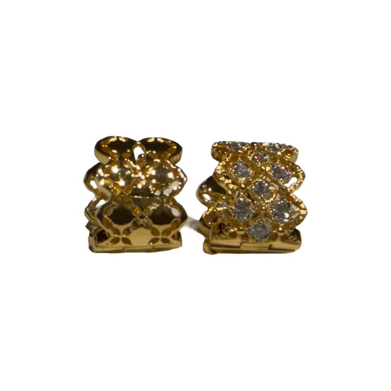 JE0286K - Diamond Filigree Huggie Earrings Set in 18K Gold Setting