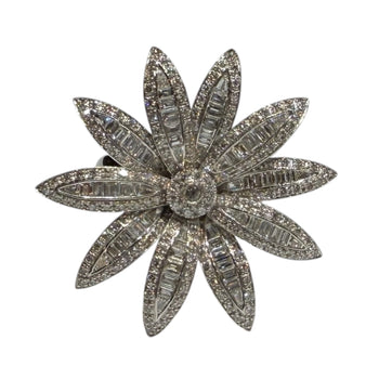 JR0631WK - Diamond Flower Ring Set in 18K White Gold Setting