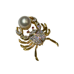 JP5402ZK - South Sea Pearl and Diamond Crab Brooch Set in 18K Gold Setting