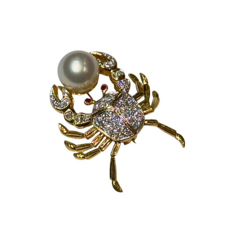 JP5402ZK - South Sea Pearl and Diamond Crab Brooch Set in 18K Gold Setting