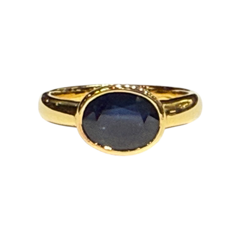 JR0403RK - Blue Sapphire Ring Set in 18K Gold Setting