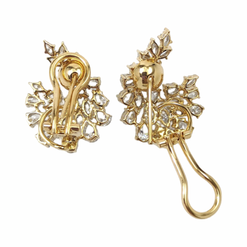 JE0145L - Diamond Earrings set in 18K Gold Setting