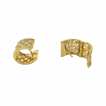 JE0287K - Diamond Filigree Huggie Earrings Set in 18K Gold Setting