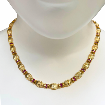 JN11404ZK - Ruby Necklace set in 18K Gold Setting
