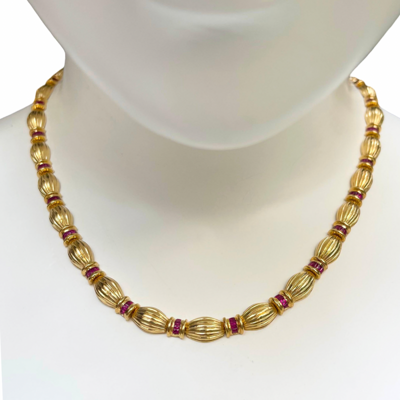 JN11404ZK - Ruby Necklace set in 18K Gold Setting