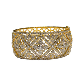 JB0128K - Filigree Diamond Bangle Bracelet Set in 18K Gold Setting