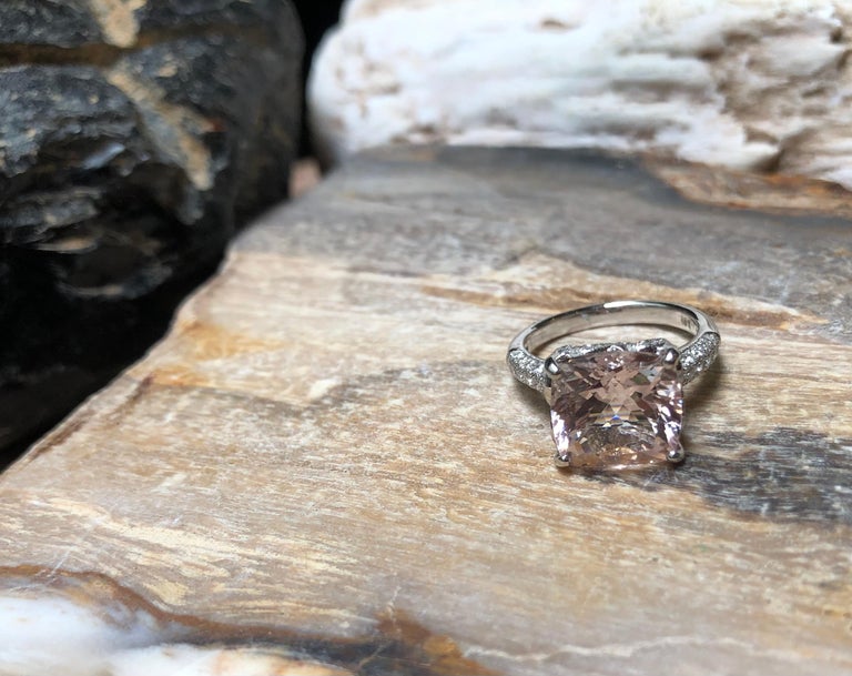 SJ1206 - Morganite with Diamond Ring Set in 18 Karat White Gold Settings