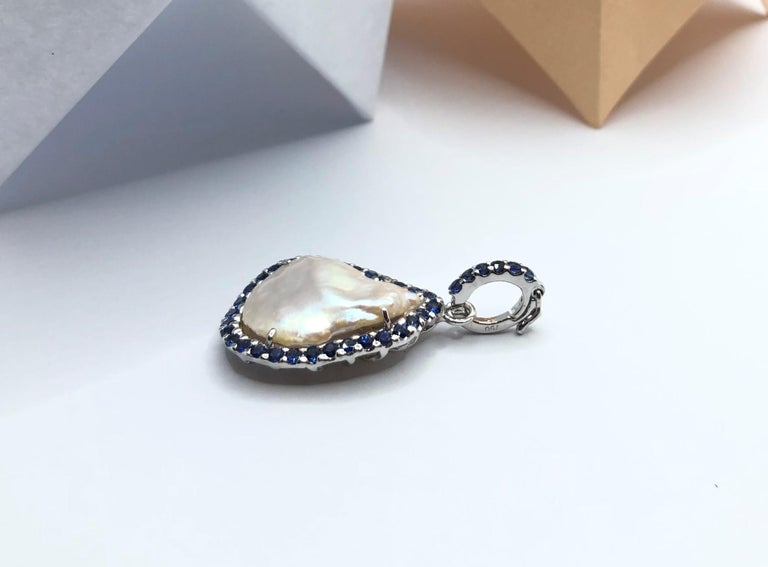 JP0300R - Fresh Water Pearl & Blue Sapphire Pendant Set in 18 Karat White Gold Setting
